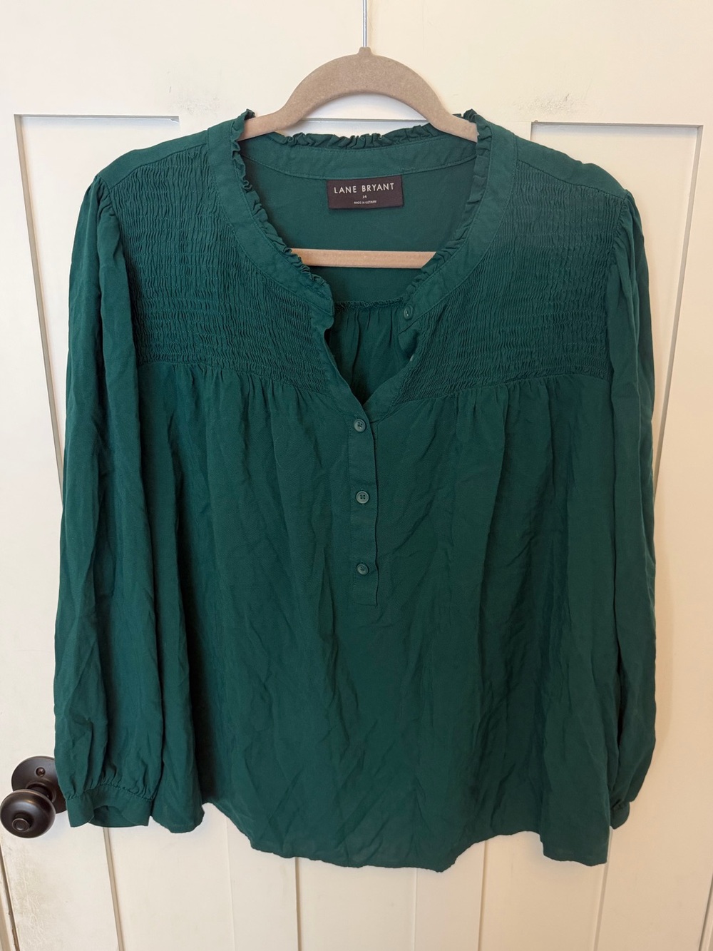 Lane Bryant Green Plus Size 14 Long Sleeve Blouse Split Neck Button Rayon